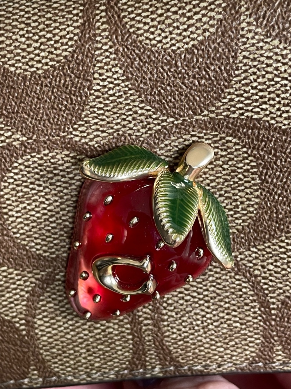 Coach Strawberry Mini Crossbody Wallet Bag Signature Red Strawberry EUC - Picture 9 of 16